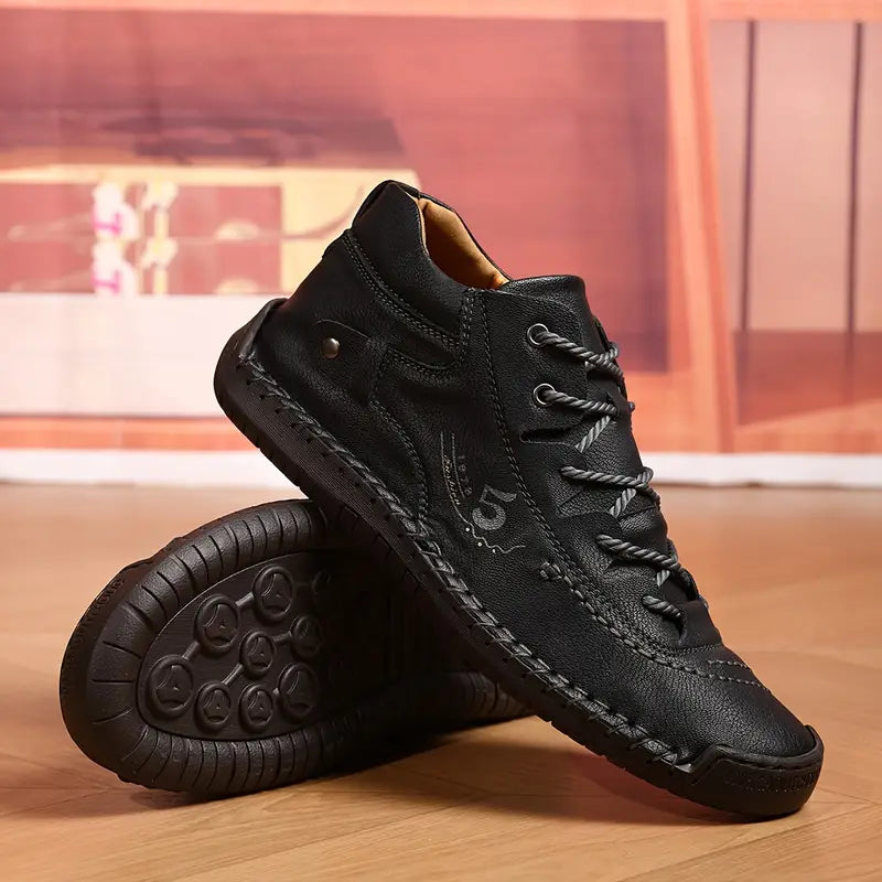 WalkEase™ Men’s Handmade Non-Slip Leather Sneakers – All-Day Comfort