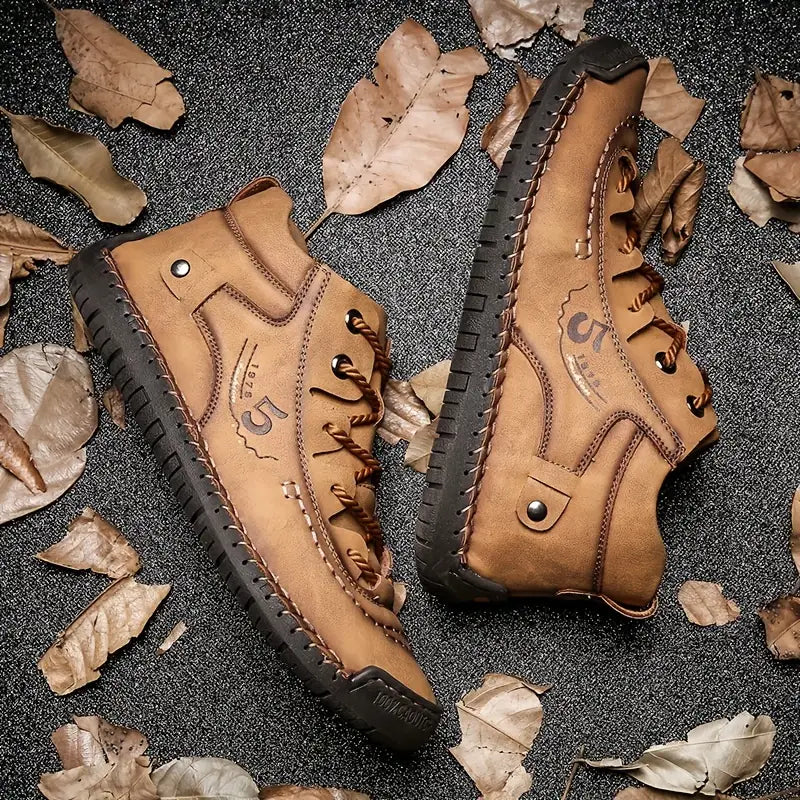 WalkEase™ Men’s Handmade Non-Slip Leather Sneakers – All-Day Comfort