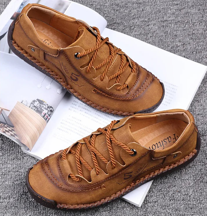 WalkEase™ Men’s Handmade Non-Slip Leather Sneakers – All-Day Comfort
