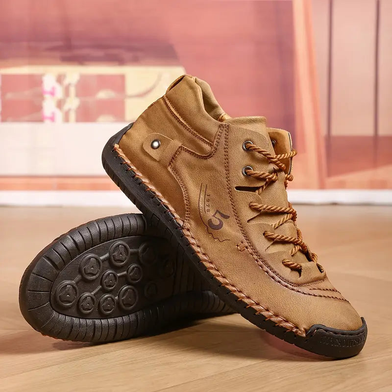 WalkEase™ Men’s Handmade Non-Slip Leather Sneakers – All-Day Comfort