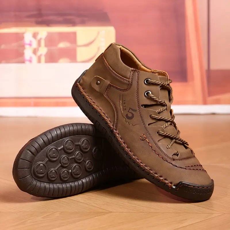 WalkEase™ Men’s Handmade Non-Slip Leather Sneakers – All-Day Comfort